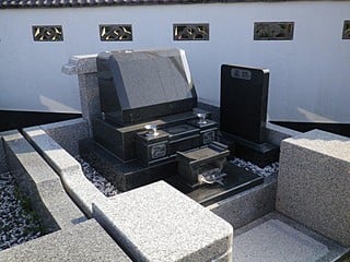 洋型墓石（２）