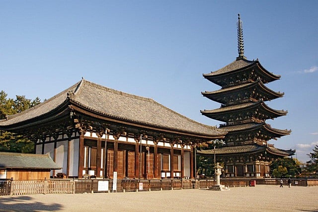 興福寺東金堂五重塔