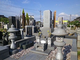和型墓石