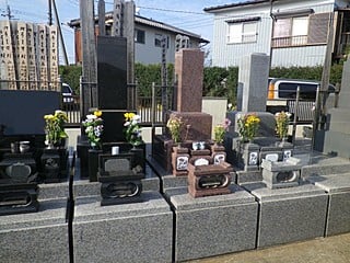 陸カロートと和型墓石